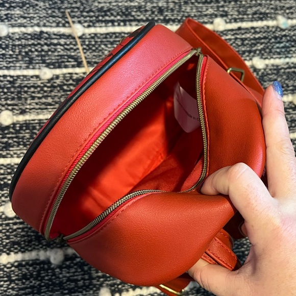 Loungefly Disney Mickey Mouse Diagonal Pocket Mini - Picture 3 of 3